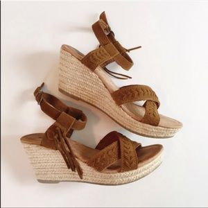 Minnetonka Naomi Leather Wedge